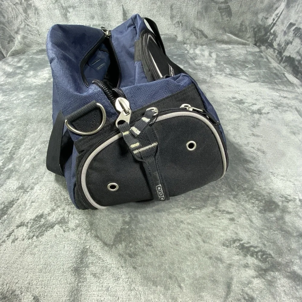OGIO Navy Duffle Bag Sports Gear Gym Straps Air Liquide Performace Travel Canvas